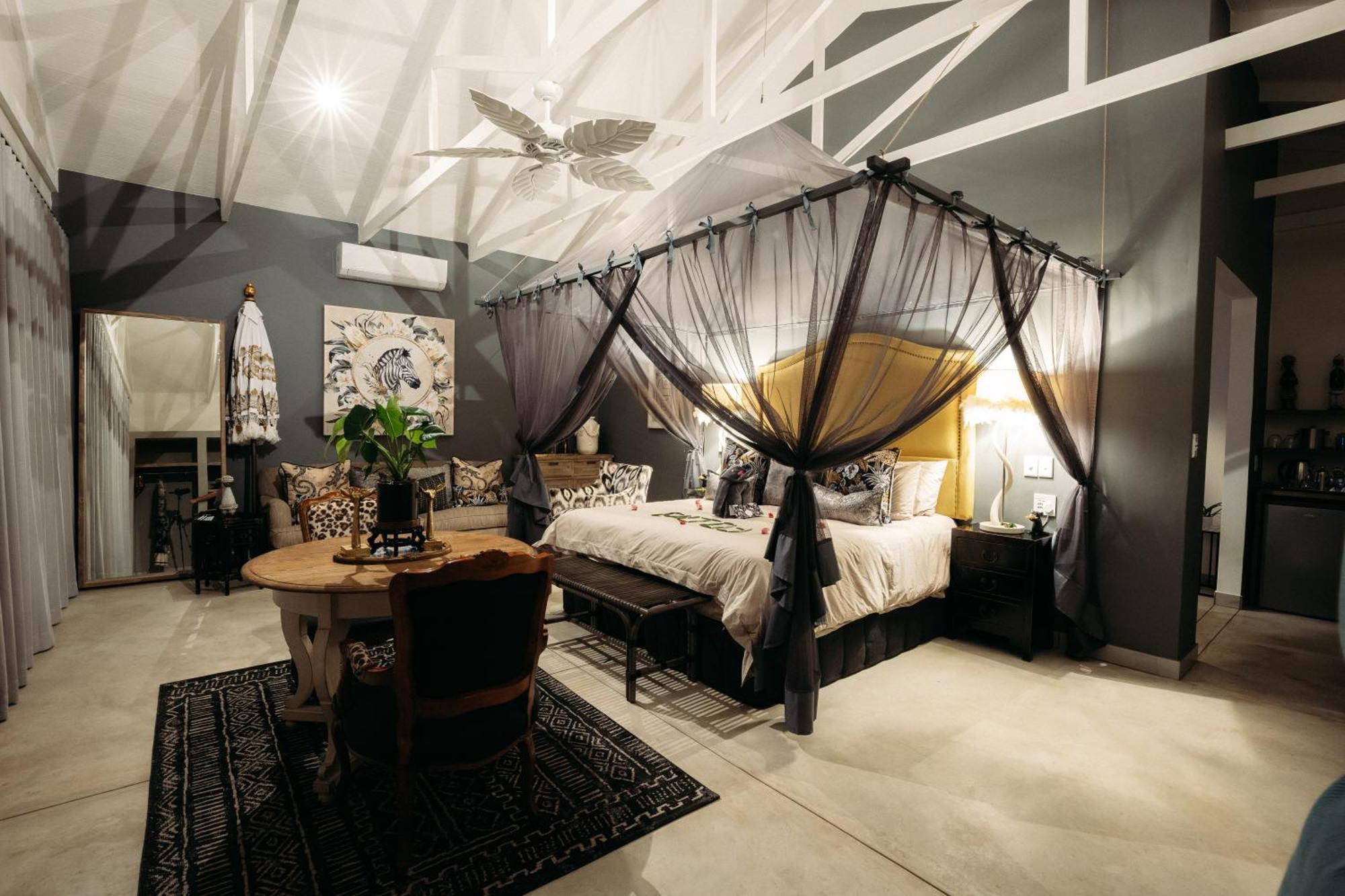 Safari Moon Luxury Bush Lodge هويدزبروت المظهر الخارجي الصورة